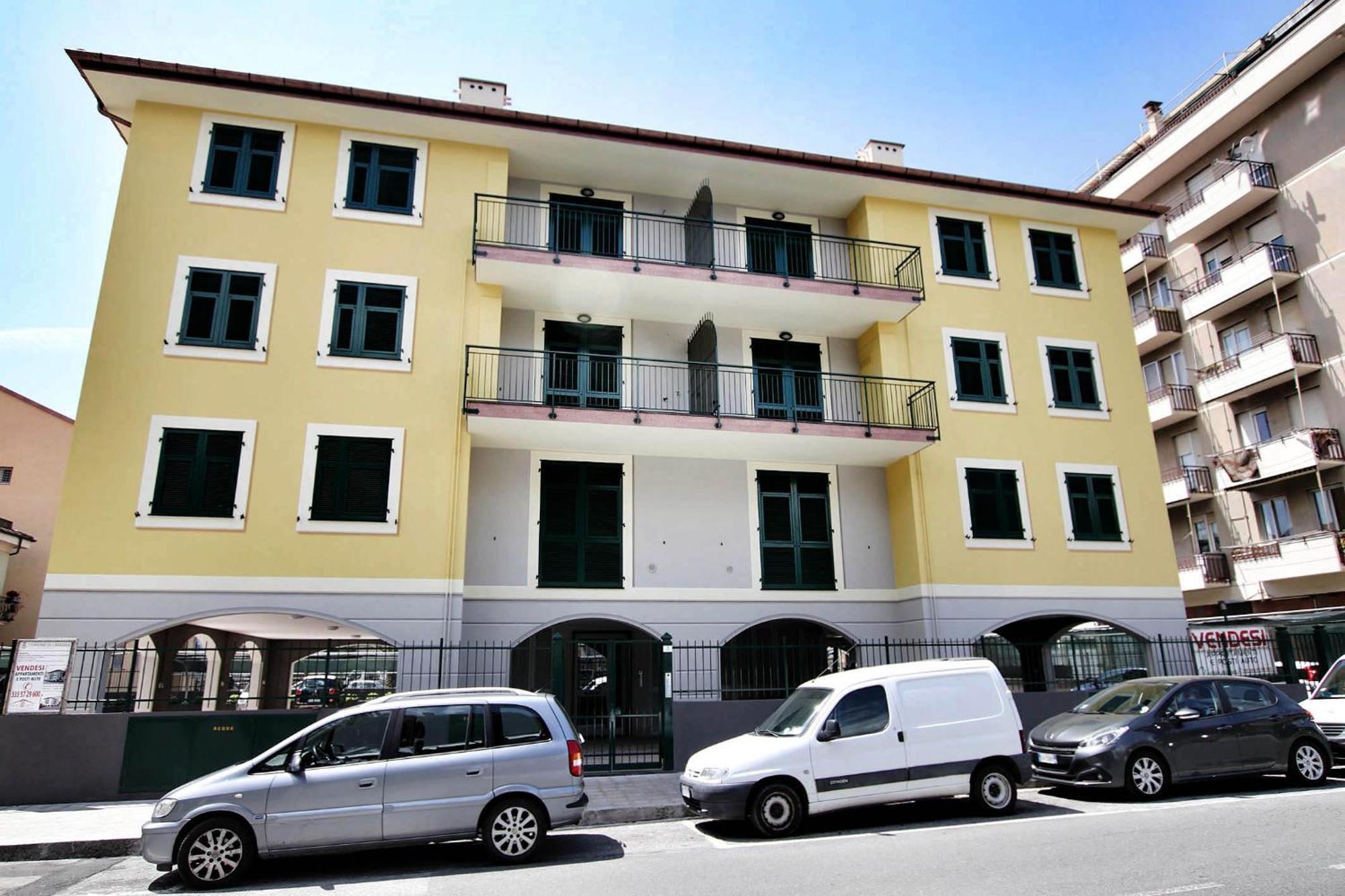 Macaia *